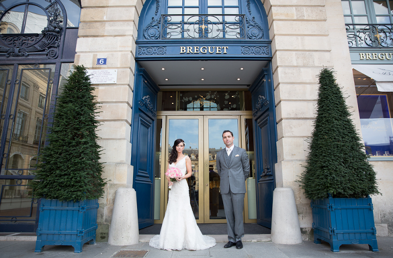 photo des mariés place Vendôme